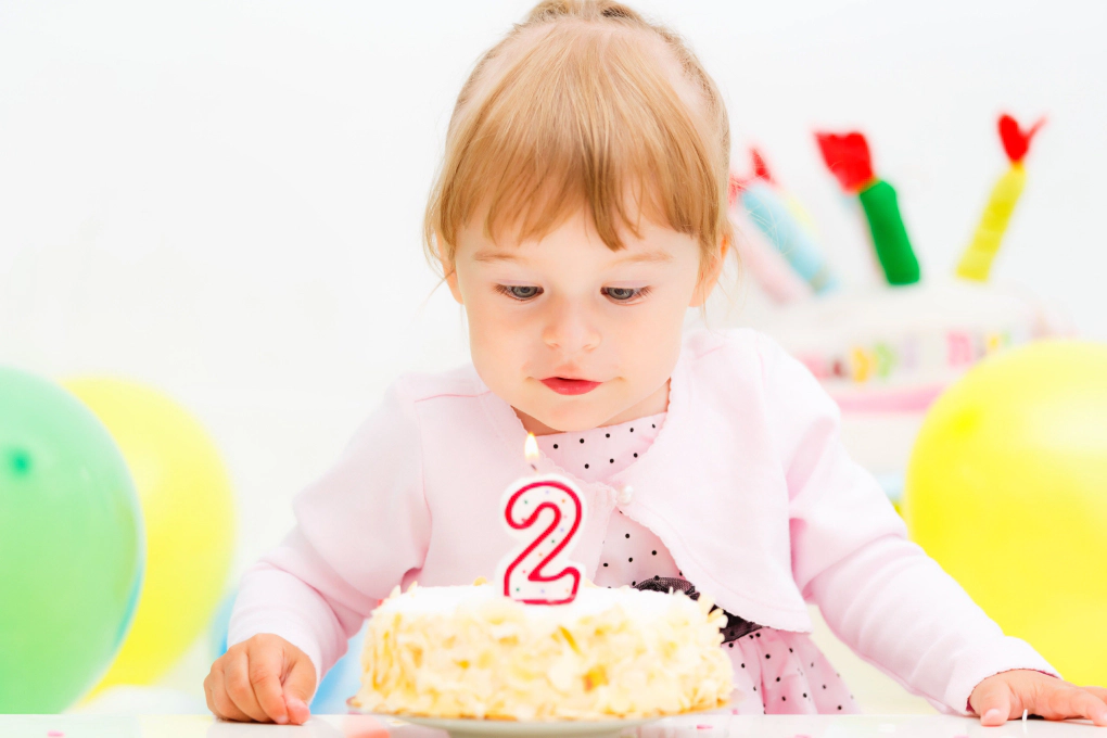 Learn how to make a healthy homemade cake for your toddler’s birthday or find the perfect bakery cake to match your child's personality. 