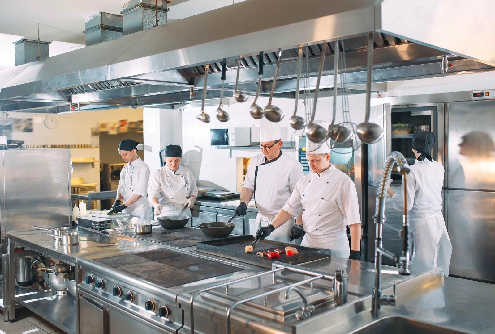 Employee childcare benefits work for businesses of all sizes There are compelling reasons for small businesses, mid-size organizations, and large companies to provide comprehensive childcare benefits for employees.
